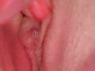 Quick close-Up morning clit orgasm before going to work.