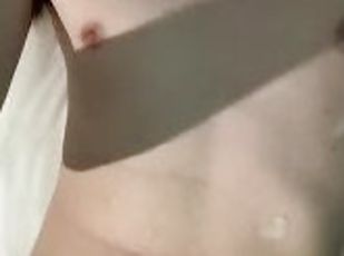 20 year old twink jerking off and cumming all over himself