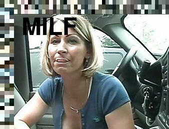 Sexy MILF Gives An Amazing Head In The Car And Swallows Cum