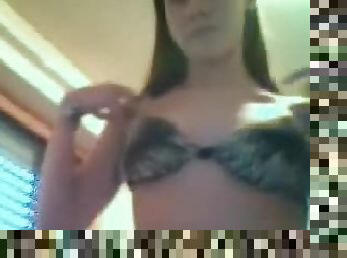 Webcam teen showing her titties