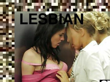 כוס-pussy, לסבית-lesbian, אמא-שאני-רוצה-לזיין, גרביונים-stockings, בלונדיני, חמודה, מגולח, שחרחורת, שובב-ועליז, עקבים-גבוהים