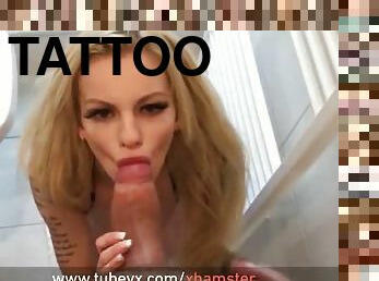 imbaiere, capra, cu-degetelul, dus, bikini, tatuaj