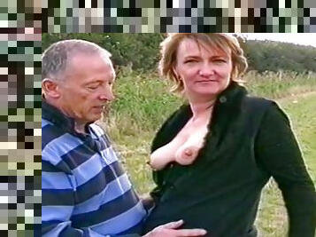 Mature British couple are filmed having risky sex outside