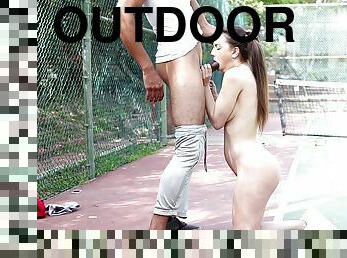 Basketball player with a BBC fucking a white teen outdoors