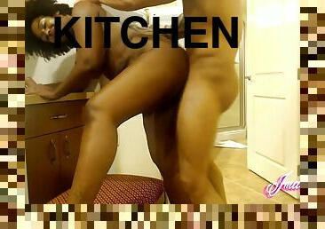 Cooking in the kitchen (levluv) - Big knob