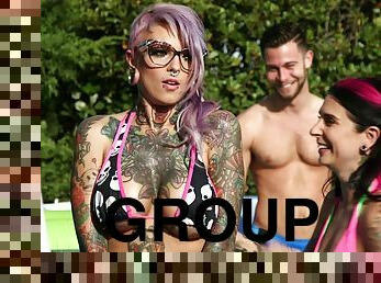 gros-nichons, fête, hardcore, pornstar, sexe-de-groupe, fou, piscine, tatouage, dure