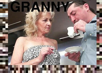 Granny shows off her sexy sucking and fucking skills
