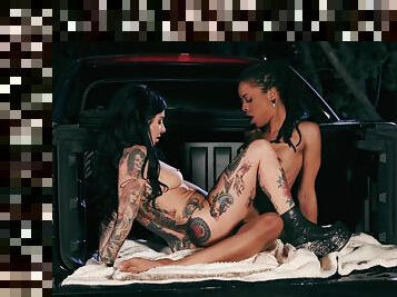 MILF lesbian and black vixen incredible xxx clip