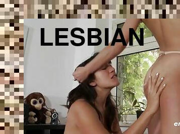 אורגזמה, סטראפ-און, לסבית-lesbian, הארדקור, גרמני, לעשות-עם-האצבע, נשיקות, בלונדיני, שחרחורת