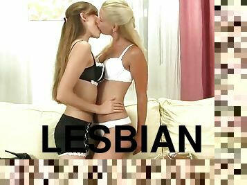 Two teens of different hair colors giving each other tongue in pussy