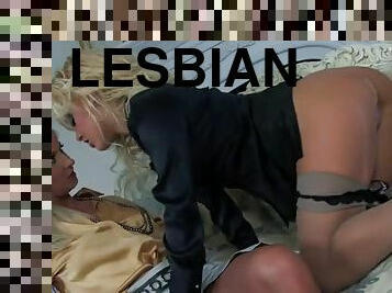 Two fucking sexy lesbians play with their pussies