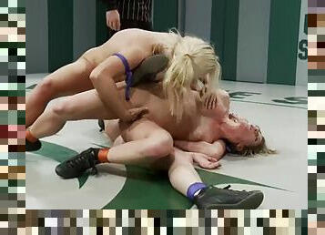 Amazing catfight show ends with wild lesbian sex