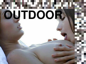 Hot gals in sexy outdoor show