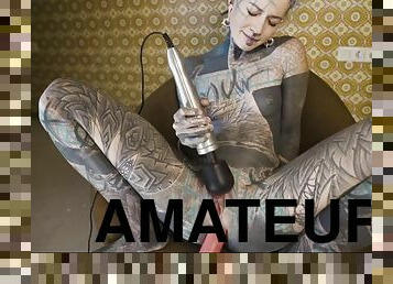 Tattooed teen trying out a fuck machine with her anal
