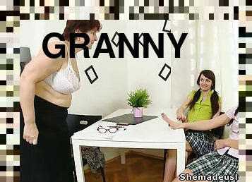 Perverted granny seduces two teens for some lesbian threesome
