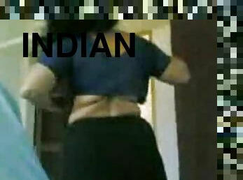 Homemade video with Indian girl changing her clothes