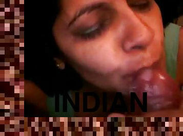 Indian Mature lady gets balled anal and sucks a cock