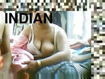 Fat Indian mature lady having sex in homemade video