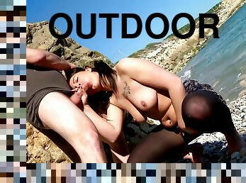 Beach Fuckers Have Fun Hot Outdoor Sex