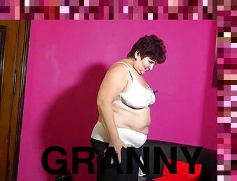 Awesome BBW granny and slim mature amature compilation collected
