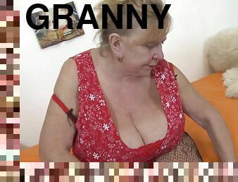 BBW granny fucking pussy and fondling tits in lingerie