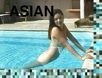 asyano, sa-labas, pool, kyut, solo, bikini