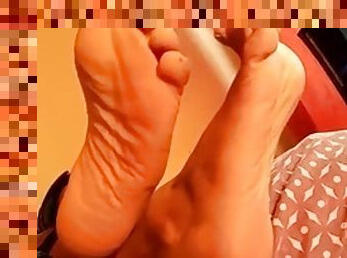 Stinky soles