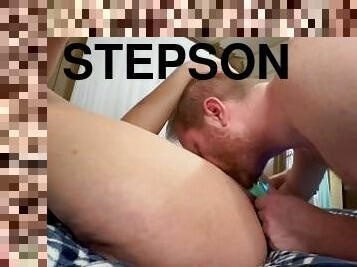 Stepson eats stepmom’s pussy like a pro Orgasm from tongue