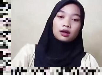 Hijab webcam