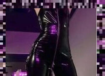 amateur, allemand, bdsm, fétiche, latex, solo, maîtresse, domination, brunette, bottes