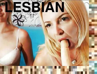 Lesbian Couple Masturbating Show