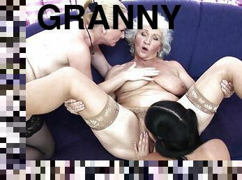 Granny lesbian Laurine moaning while her pussy is licked
