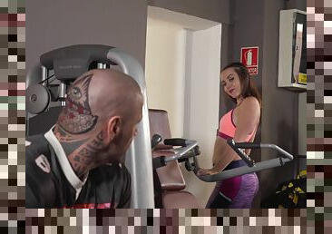 Crazily tattooed muscular man fucking sluts in the gym