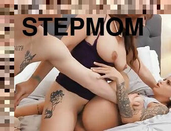 Jesse Pony fucked by gamer and stepmom Syren De Mer