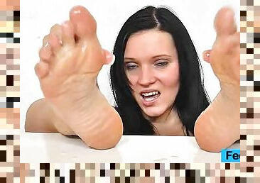 Ema Black oily feet