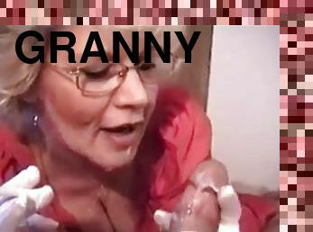 Granny smoking bj