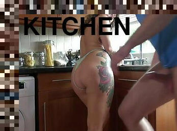 Draining the wet pussy of Ava Austen tirelessly in the kitchen