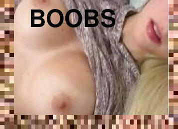 I love masturbating watching this perfect blonde boobs and her lips