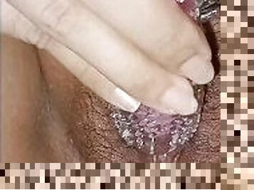 Pinausukan ni Hubby ang Juicy Phuday habang nagfifinger at Clit Toy