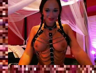 bunaciuni, codite-pigtail, camera-web, latex, cizme, piele