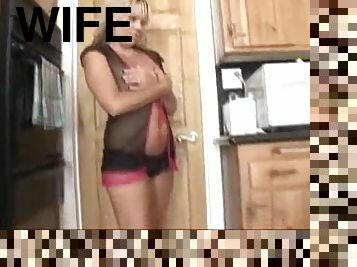 Housewife in lingerie nailed in her kitchen