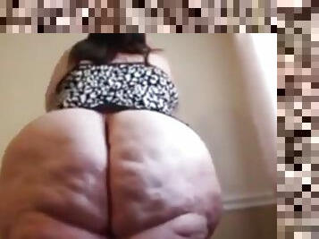 Huge Sexy Ass Shake On Web cam