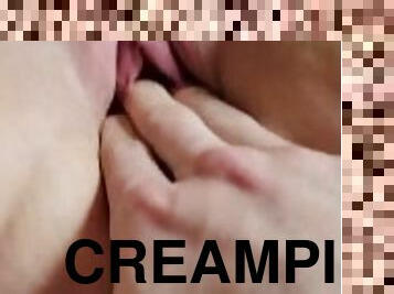 CHUBBY GIRL SQUIRTS W/ CREAMPIE