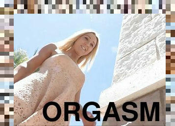 Bold Blonde Fingering Herself to Orgasm While in Public