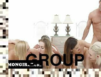 gros-nichons, énorme-bite, fellation-profonde, sexe-de-groupe, blonde, magnifique, petits-seins, sucer