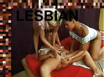 pisser, chatte-pussy, lesbienne, allemand, doigtage, trio, européenne, euro, gode