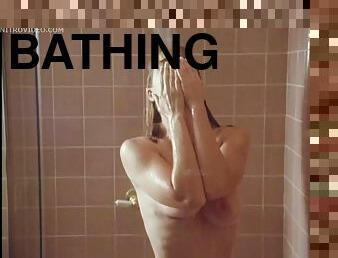 Super Sexy Celeb Shannon Whirry Fully Naked in The Shower