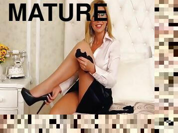 mature, compilation, cam, voyeur, jupe-en-l’air, bas, caché, talons-hauts