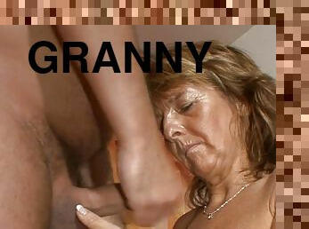 Granny Martina E fucks in missionary pose