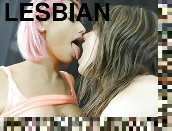 Lesbian spit